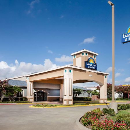 Days Inn & Suites By Wyndham Corpus Christi Central Экстерьер фото