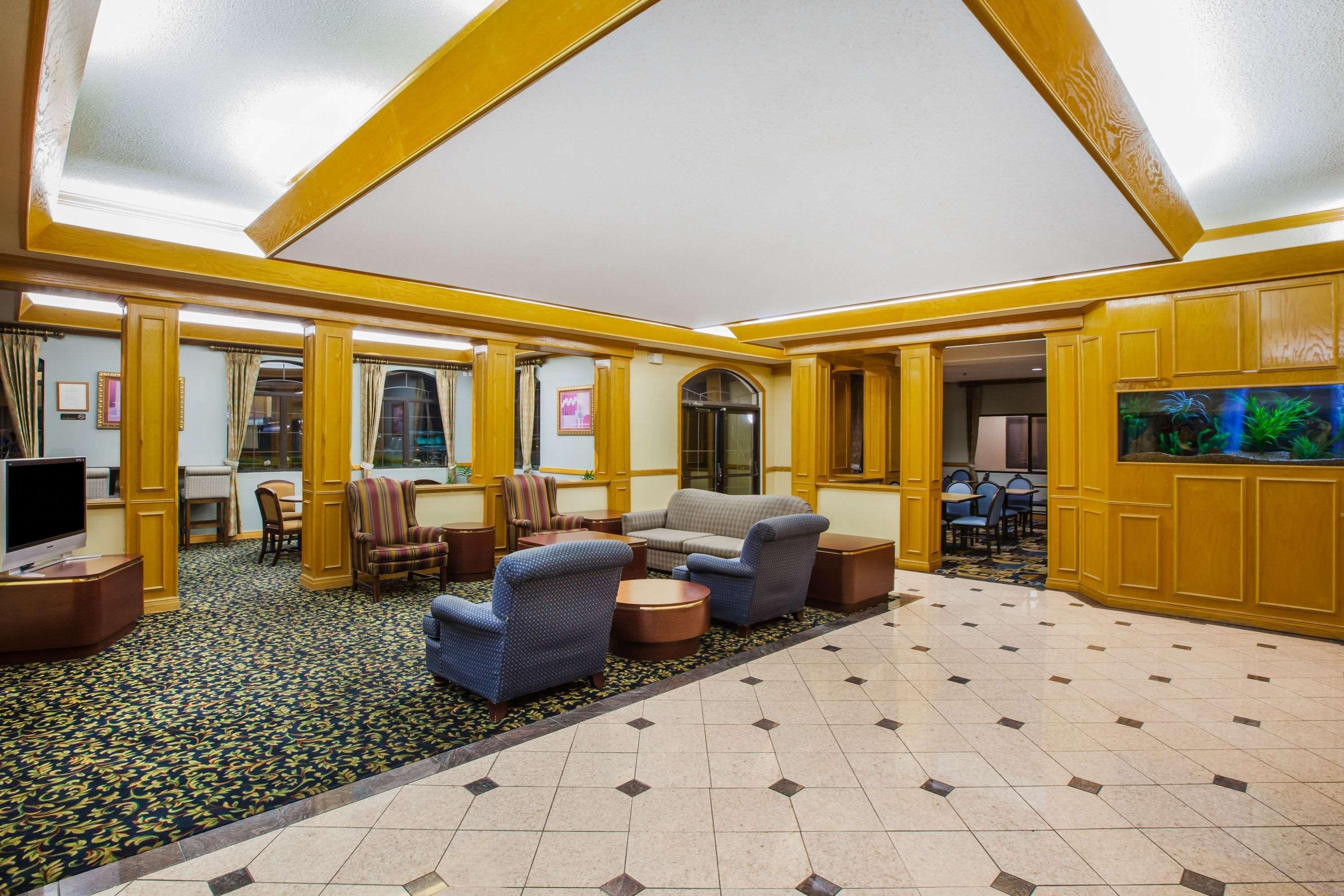 Days Inn & Suites By Wyndham Corpus Christi Central Экстерьер фото