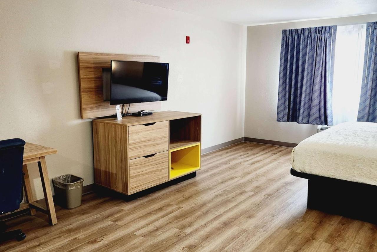 Days Inn & Suites By Wyndham Corpus Christi Central Экстерьер фото