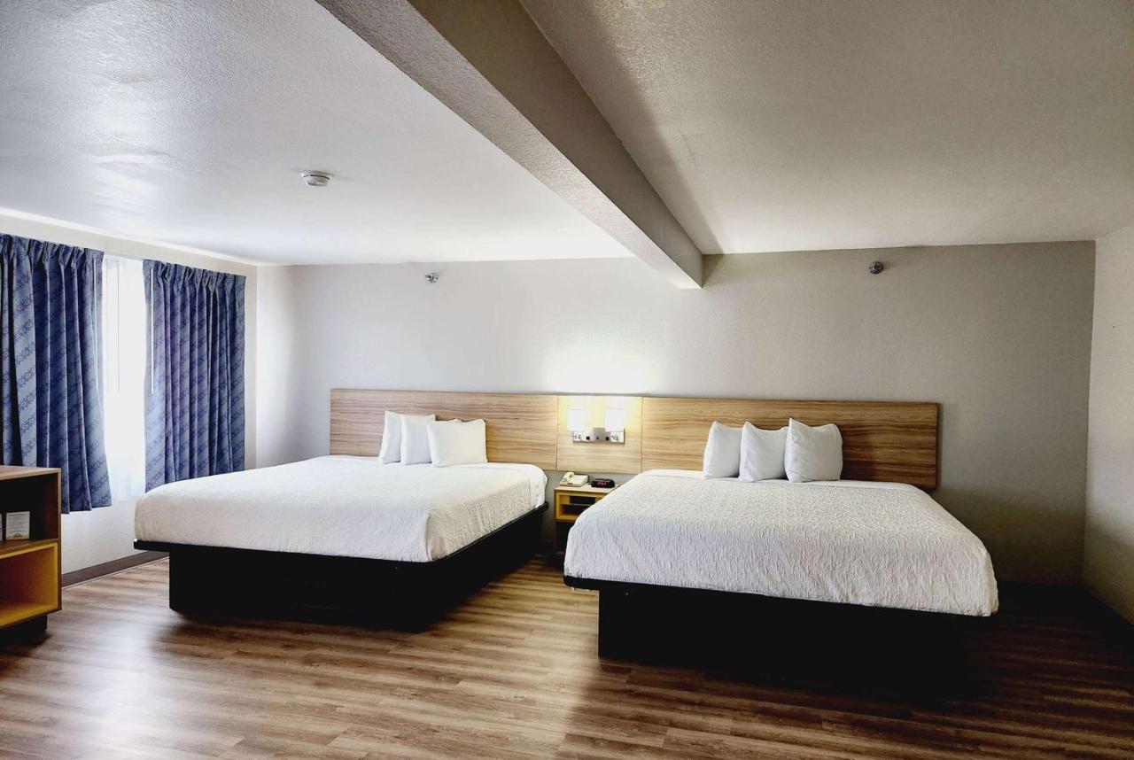 Days Inn & Suites By Wyndham Corpus Christi Central Экстерьер фото