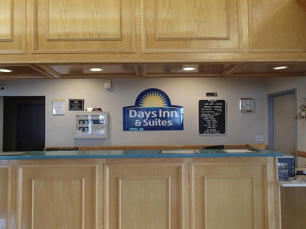 Days Inn & Suites By Wyndham Corpus Christi Central Экстерьер фото