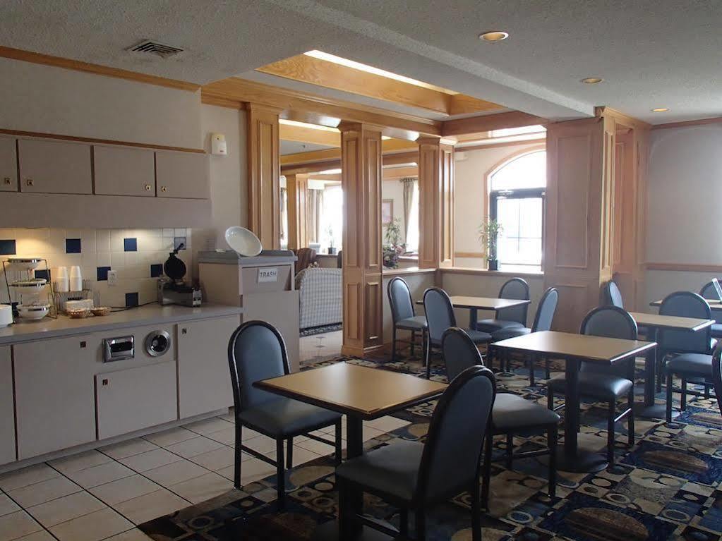 Days Inn & Suites By Wyndham Corpus Christi Central Экстерьер фото